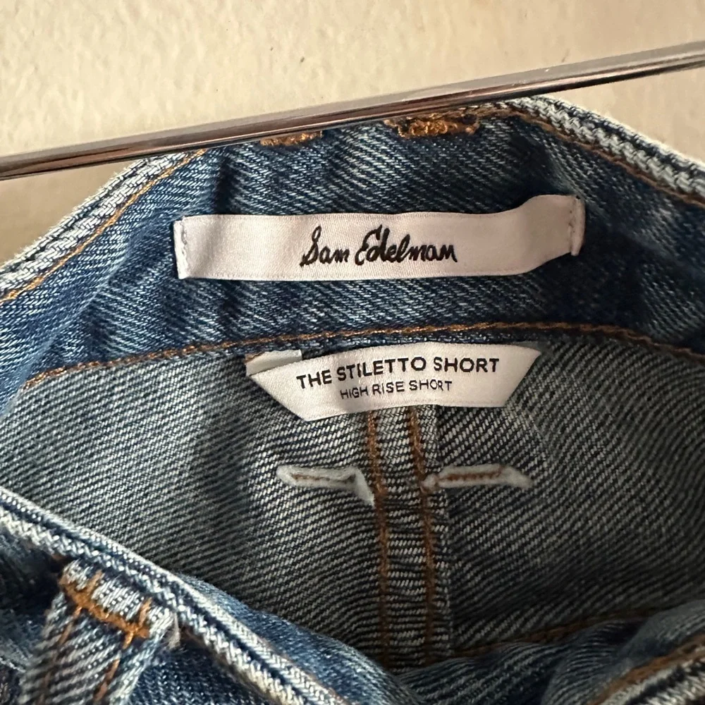 SAM EDELMAN Deep Blue Distressed Jean Shorts SIZE 00/24 Classic Walking Medium - Picture 3 of 9